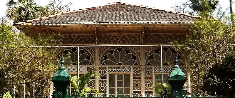 Upasana Griha (Kanch Mandir)